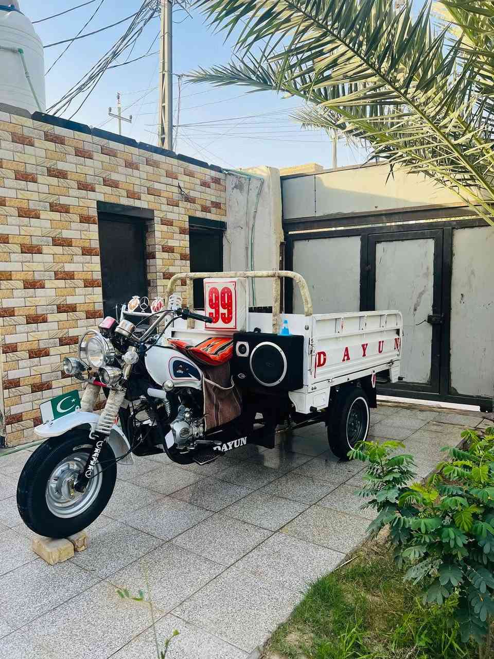 دايون 2010 وكيل وكيلها عماد بلاد بدي لاكص ولالحيم ولاطاك ولامعجون بلاد شاصي بلاد كفاله اكسن ١٠ ابلاد براغي 
محرك خمسه تبديله دهن باقي كلا جديد سلف هندر كهربائيات كلا شغال ستوته متعوب عليها وضامها ماطلع بيها وشراي خاص ***********

سعر2100 بيها مجال للشراي مو شراي للتراسل وبيسوي روحه لوتي 🩴🩴
