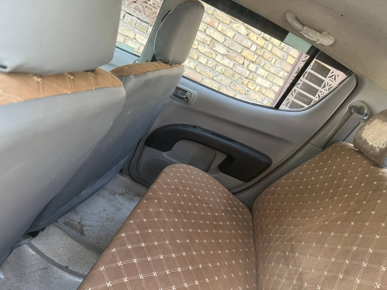 السلام عليكم بيكم مسيبوشي 2015. L200  بيها ثلاث قطع صبغ اثر شخوط سياره نضيفه وخير من الله ماشيه 170الف  رقم ديالى موقع ديالى بعقوبه خرنابات السعر 155 ورقه وبيها مجال للشراي ***********
