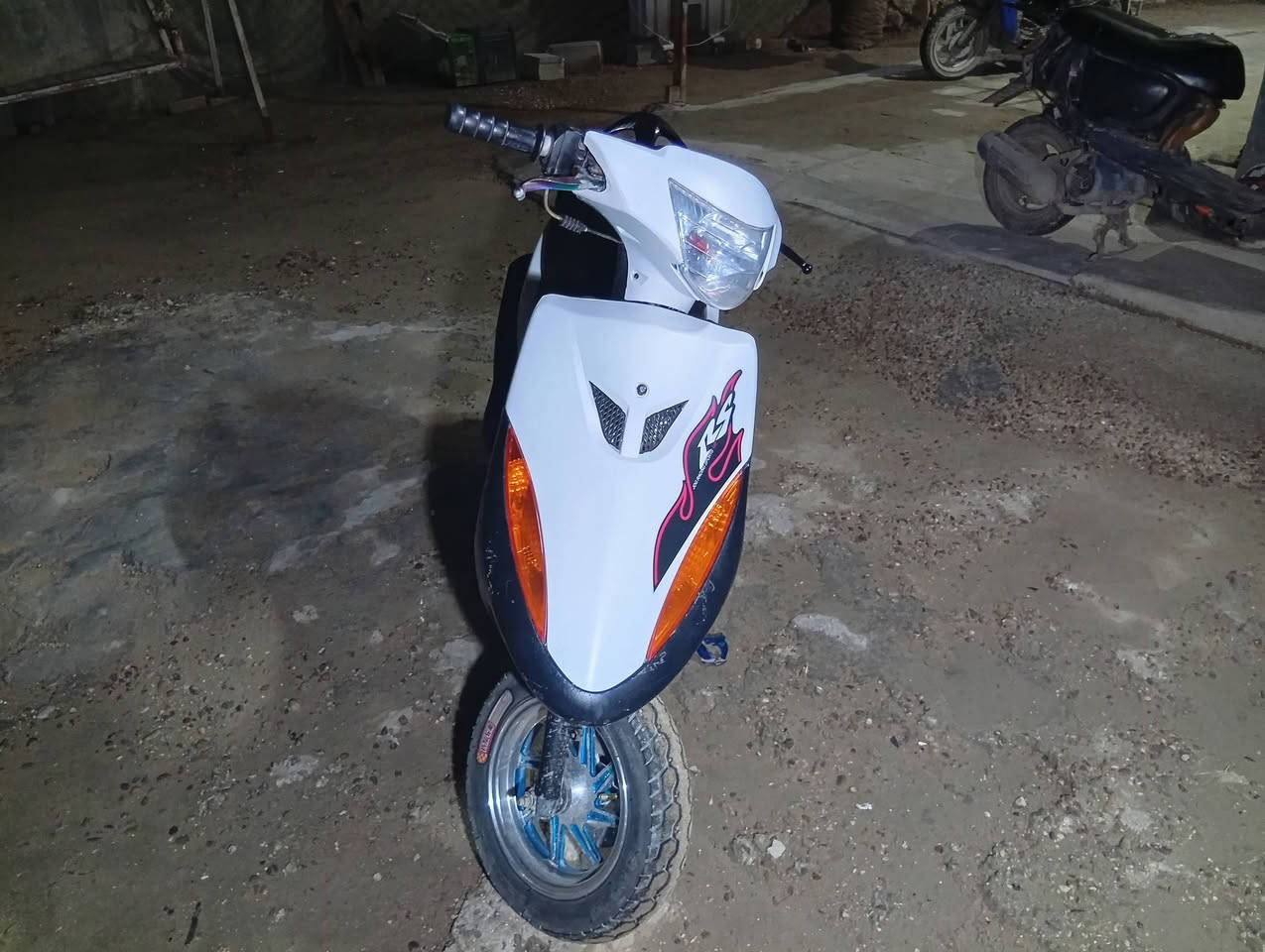 دراجه ماكس مزود بوشه 55 صالنصه رياضي وياله رياضي شلعه خير من الله  السعر خاصه متواجد بكل وقت مكاني بابل المسيب رقمي للتواصل ***********
