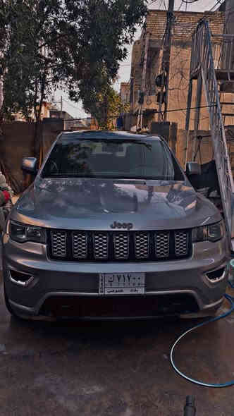 السلام عليكم 
جيب 2016   
شيروكي لمتد  فول
بيها ٥ قطع صبغ ابيعلك حزام علمود ما اتفاشل وياك   
ماشية٩٠ الف  
المواصفات فوول  :
محرك 3.6L  v6 
بانوراما فتحتين
اشاير بالمري
 ثلاث وضعيات قيادة 
ويل كب 
بصمه ابواب 
ستتم صوت رهيب مع دمام خلفي 
كشن السائق خزن ميموري
هيترات بالكشنات 
حساسات أمامية وخلفية 
توقف ذاتي عند الخطر  
لايت لد 
 كشافات لد 
قيادة ذاتيه مع كروس سرعة 
 شفتات بالستيرن مع تدفئة 
 تشغيل عن بعد 
 الصندوك شفط كهرباء
تخم تاير جديد 
جميع الكشنات كهرباء 
السعر ١٦٠٠٠ ومجال بسيط
اتصال او وتساب ***********
