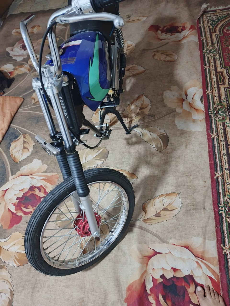 تعميرة نامة نقص بس محرك شاصي سكنر ٢٦ اوراق ب٥٠٠ وبيهة مجال حك جية ***********
