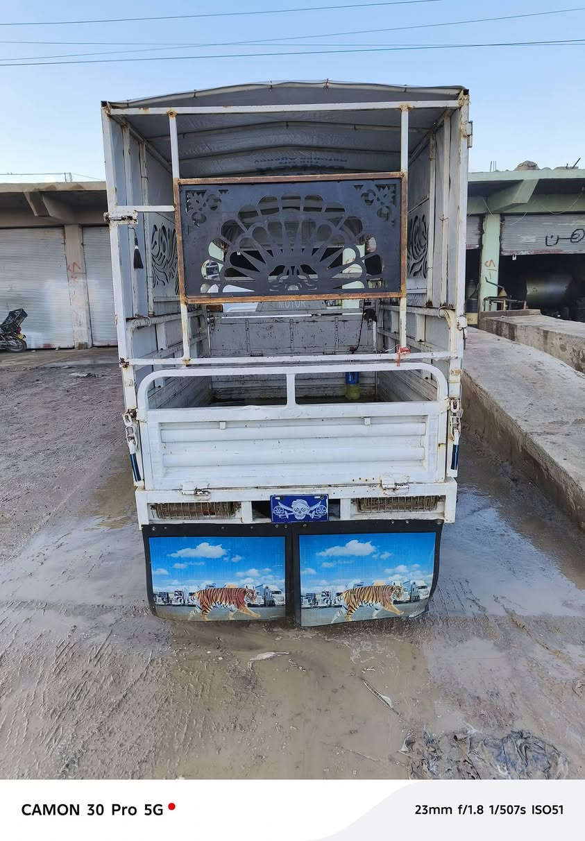 السلام عليكم ستوته بعيره موديل 2020 محرك نضيف منفيس موجود  اشاير انارات بك لاياتات سلف نگره المكان عوسجه السعر مليون 100الف ***********
