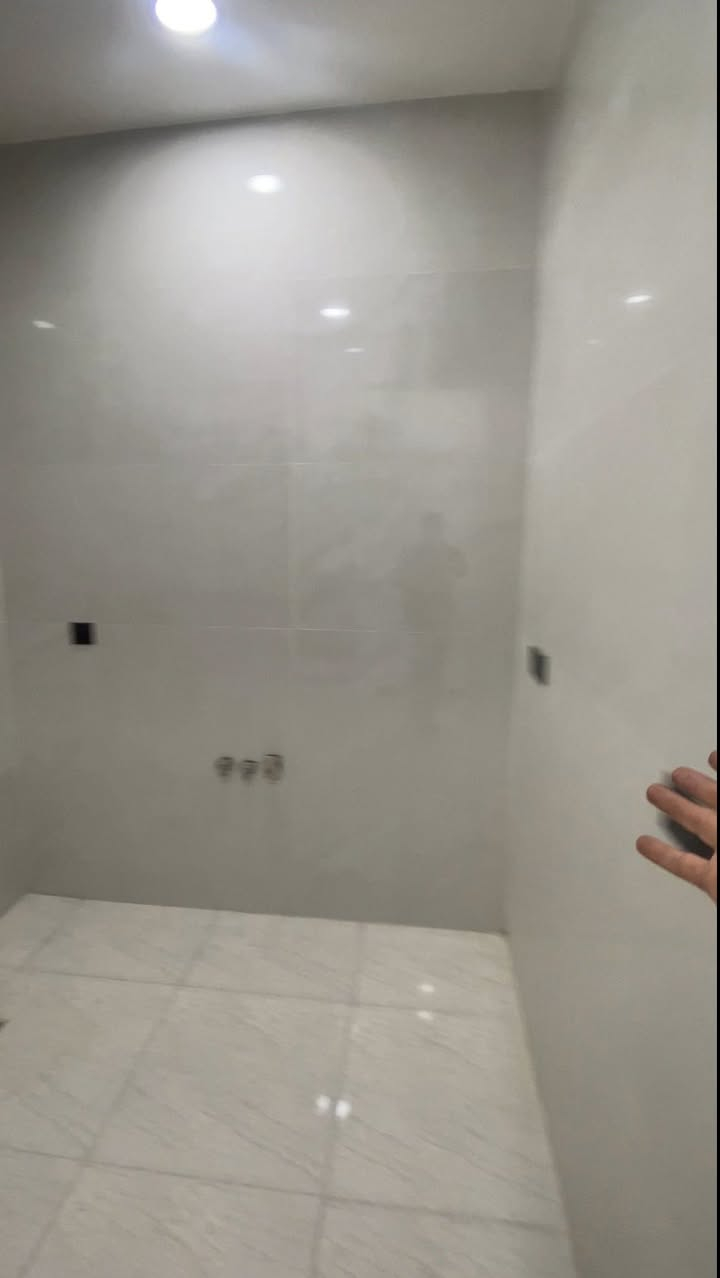 شقة VIP جديده زيرو ما مسكون للإيجار (500 الف ) فقط
🛑للعوائل فقط 🛑
الشقة ط٣  بناية مجهزة ب مصعد شغال (٢٤) ساعة 
التفاصيل :
غرفة نوم كبيره 
مطبخ مفصول 
خدمات 
صاله 
الموقع:الاعظمية-قرب بدالة الاعظمية
للفديو وتفاصيل اكثر 
📞***********📞
