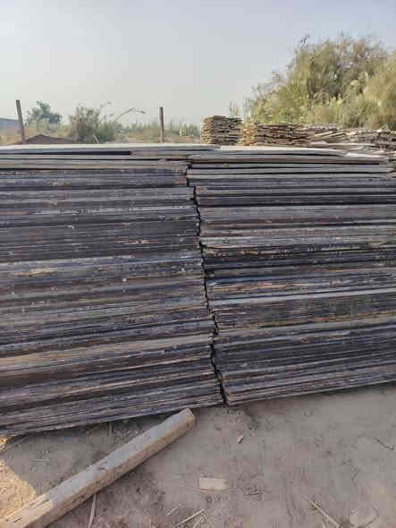 لبيع وشراء وتأجير القالب لوح مع جكات وسير وحمال وبلاويدوكافت أنواع القالب كاطون الرازي قرب المجسر للاستفسار هاتف وتس اب ***********
