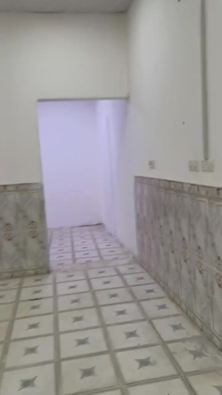 محل تجاري للإيجار الصابئه قرب كراج العكيكه
‏عرض 4 نزال 7 متر 
‏جام خانه وأنارة جاهز من كل النواحي
‏يرهم صالون نسائي أو صالون حلاقة موقع جدا ممتاز
‏سعر الإيجار 225 
***********
‏
