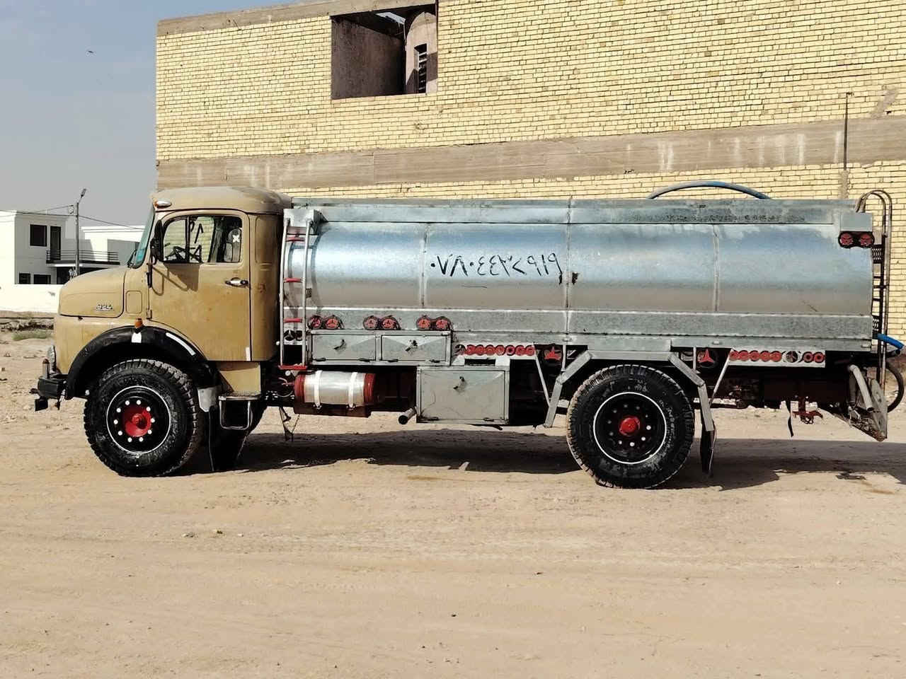 السلام عليكم  ابردين البيع عشره طن بلدي مديل 80 مكفواله كفاله عامه
لا استفسار على هاذه الرقم ***********
