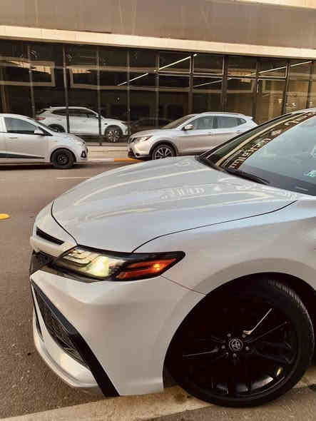 السلام عليكم للبيع فقط👇🏻
كامري 2022
XSE
كشنات هيتر 
تدفئة ستيرن 
هندبريك كهرب 
اوتوهولد
داخل احمر 
شاشة مسجل كبيرة الحجم 
شاشة عطلات كبيرة الحجم
ردارت امامي 
ردارات جانبي
بجم لايت لد 
بك لايت لد 
ضرر فقط باب سايق كلير امريكا
شرط بدون ايربك بدون شواصي بدون دواخل
السعر : 255$ و بيها مجال 
للتواصل : ***********
