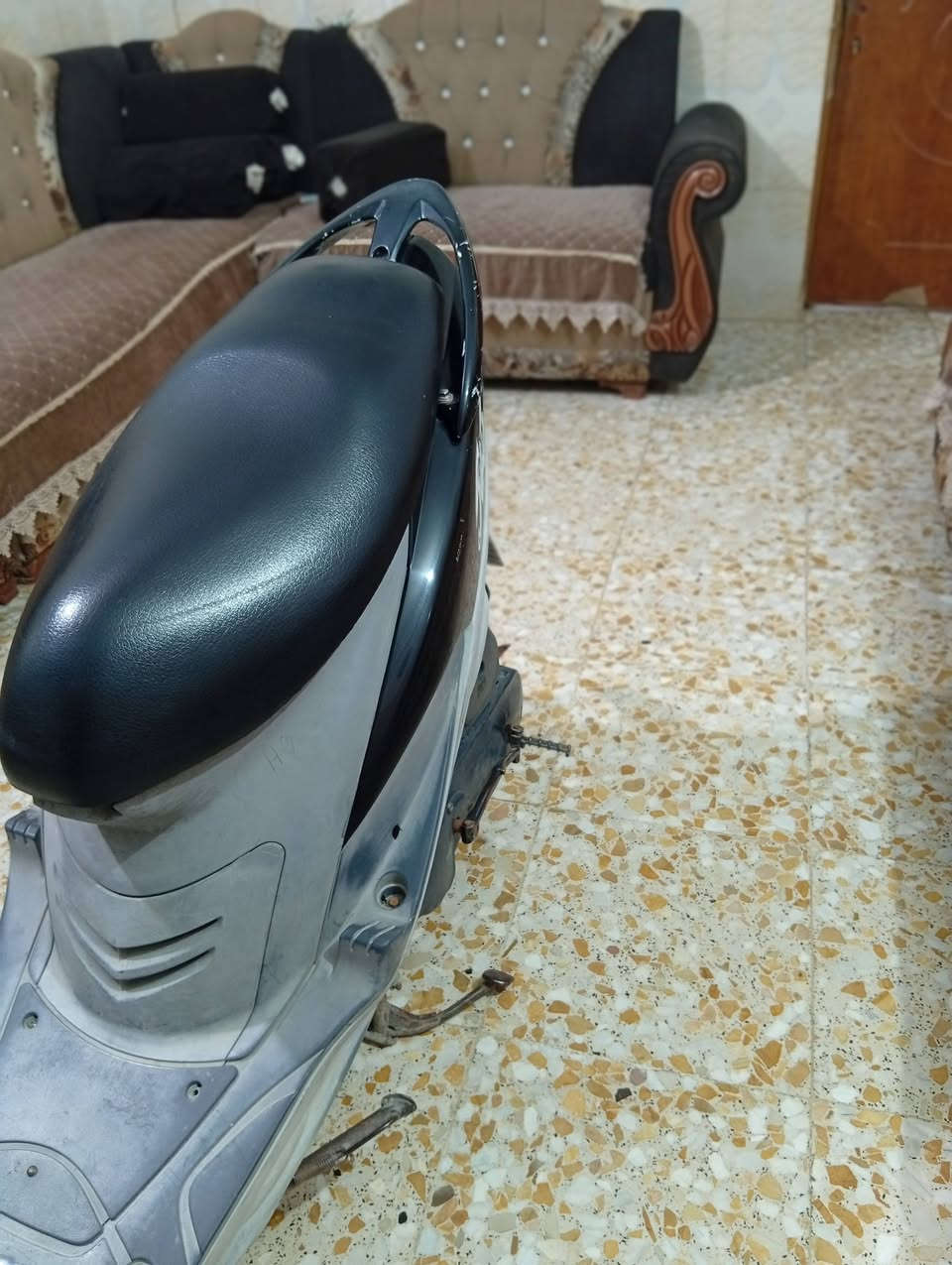 السلام عليكم دراجه ماكس منغولي مال وكيل كله ختم واحد دراجه براغي ما مفتوح بيه  مال وكيل سلف هندر كلشي شغال دراجه نضيفه وهاي التصوير كدامك تصوير ليل مكاني حله ابو غرق 
مراسله خاص او *********** المو شراي لا تعبني واتعبك

