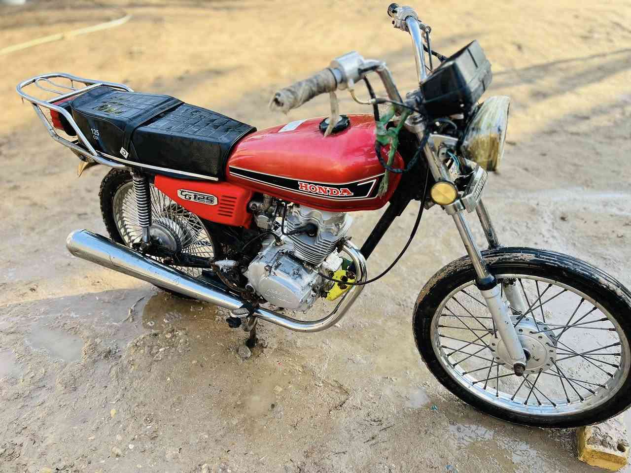 دراجه للبيع كلك كلك
السعر 350 وبيه مجال
المكان ناصريه سيددخيل 
***********
