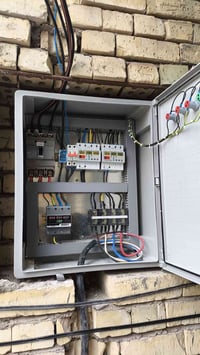 بغداد • بوردات سيطرة • تأسيسات كهربائية