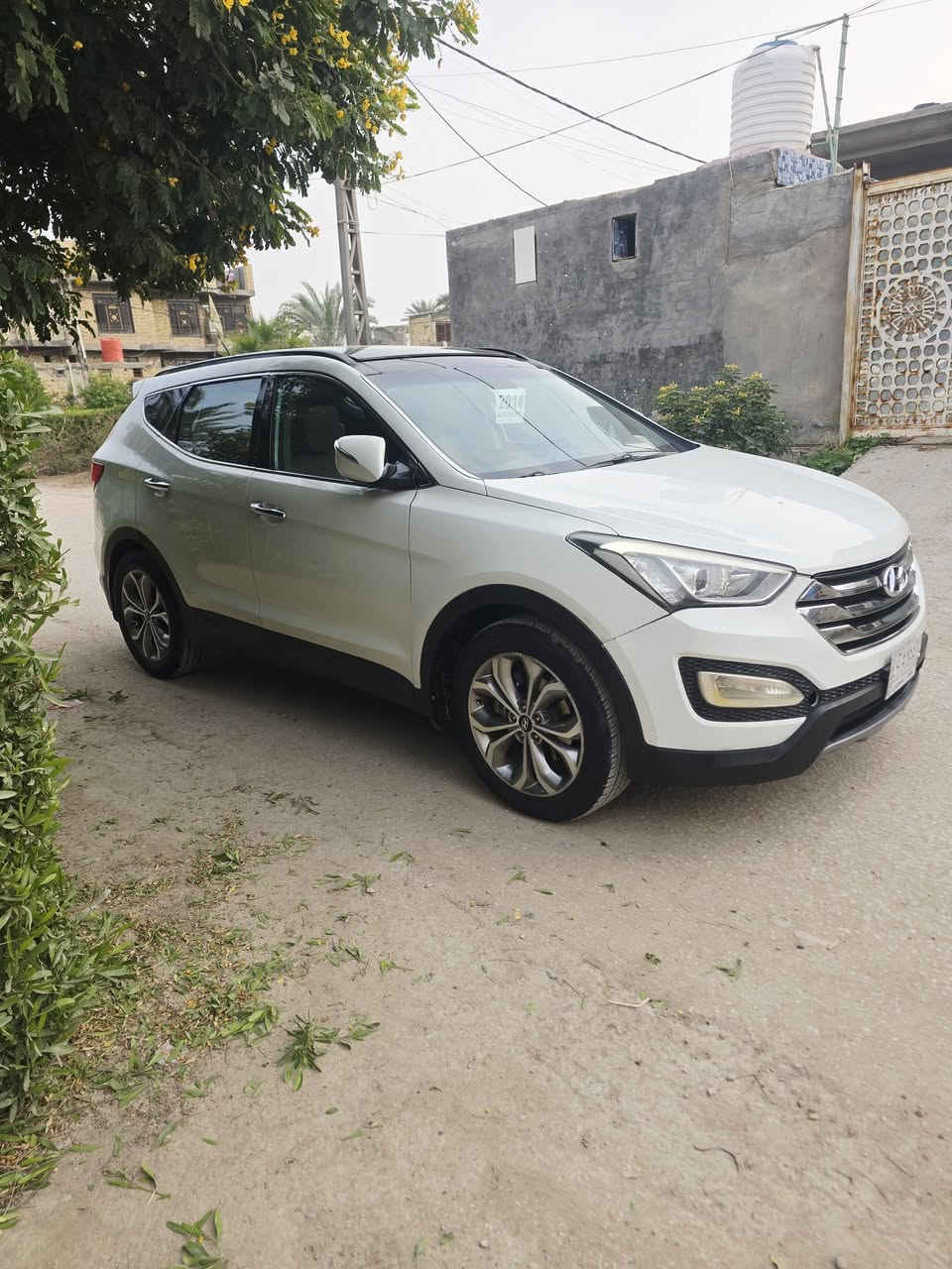 السلام عليكم سانتافيا2014خليجيه فول واحد على وأحد مواصفات تحكم استيرن تبريد 3قطع مكينه6مري شفط كامره حساسات اشاير مري 7راكب بنرامه السعر 130وبيه مجال رقم بغداد مشروع وطني سنويه 28 ماشه80السياره جديده بيه صبغه 3قطع فقط والباقي كفاله بدون دواخل مكينه كير حداديه تخم تاير تبريد كله كفاله العنوان بابل القاسم ***********
