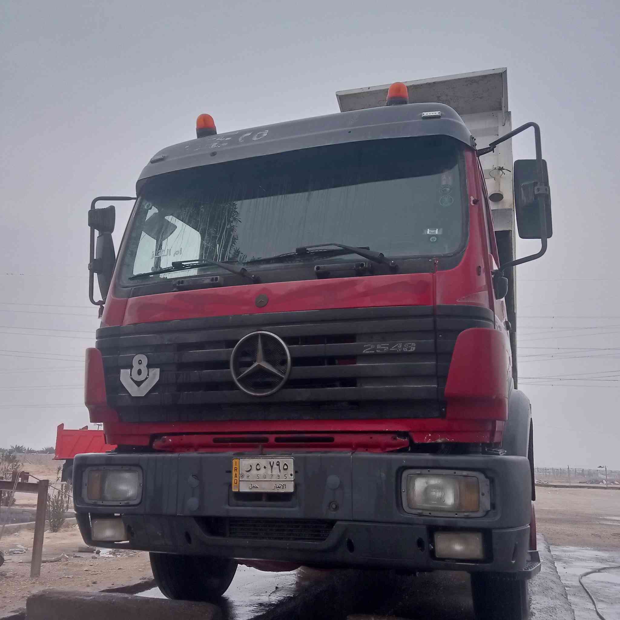 سلام عليكم سياره للبيع راس وعربانه مديل 91 قماره ٨٨. محرك ٤٤ ستوني مجفت بعده على سحك كير برميل ١٦٠سنكل خلفي مزوج قلاب قاطره ونصف مقطوره تخم تاير حمله خير من الله مسح حصو ورمل تك ومطول***********/العنوان كربلاء
