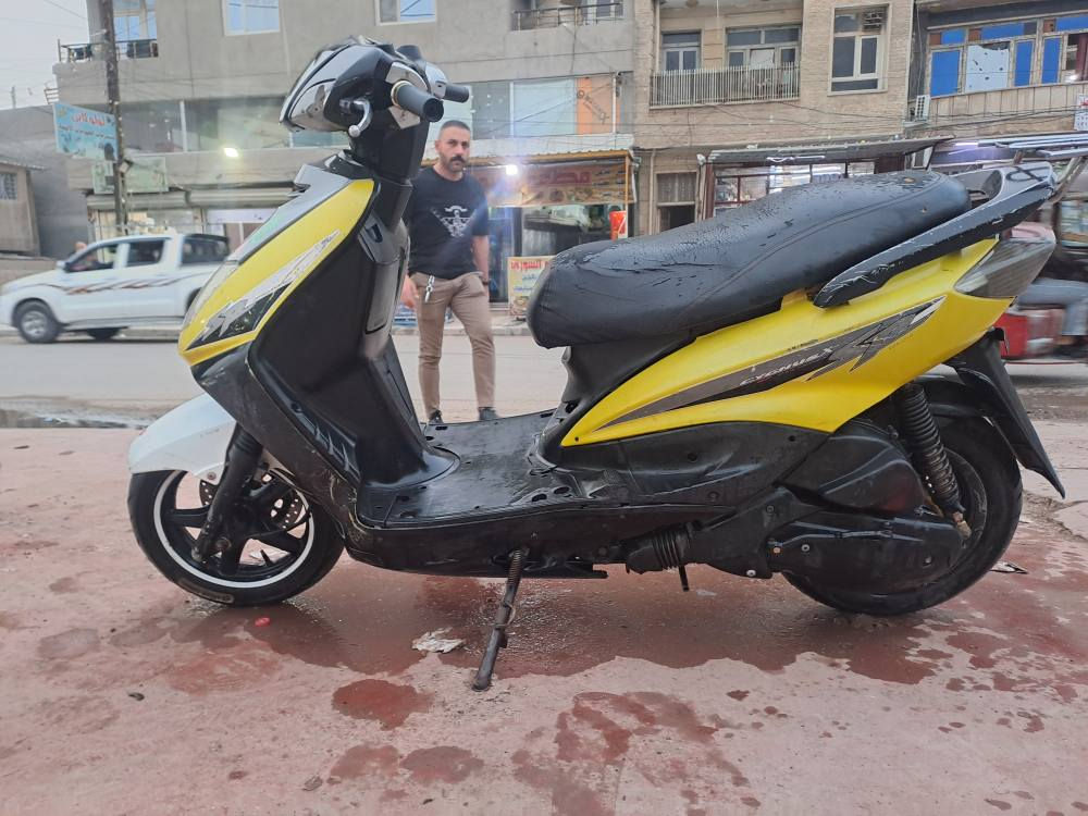 سلام عليكم سكنس نثيه سرعه 140دراجه خير من الله نكره سلف وهندر بكل وقت محرك لانضوح لاتبخير لاتنقيص شلعه ومعدل شك الكاع كهرباءيات كلها شغاله لايت زنون اشاير هورن دشبول بكلايت تايرات جدد بريكات امامي وخلفي كفرات كلها مختمه  دراجه خير من الله جيب فيتر وياك وفحص مكفوله من اسرقه وتاخذها من البيت رايدها ب400وبيها مجال حك جيه مكاني بغداد البلديات لتواصل واتساب او اتصال *********** بغداد, العراق
