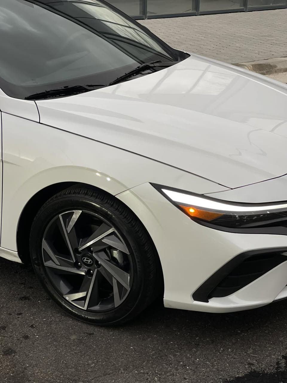 Hyundai Elantra sel sport 2025 
9000ML
***********
