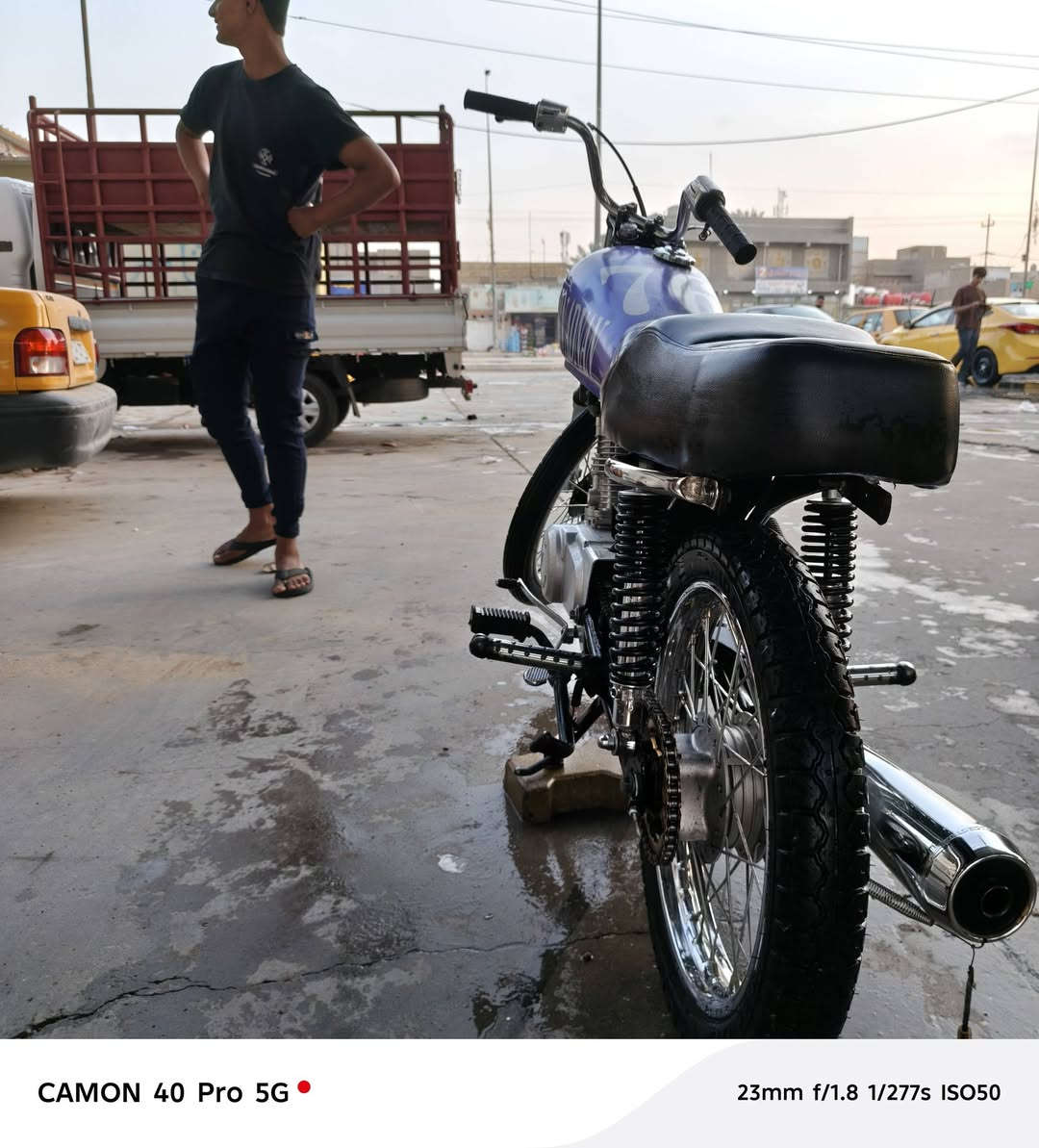 عمي سلام عليكم هيه خير مره نشره دراجه مكاني ديوانيه مركز ولكول ماكو دراجات بل ديوانيه كطع نعال عله راسه 
خويه دراجه شاصي رشه مديل 15تعمير 25بس لمكينه 24شري هله بي سعره850وبيه مجال ولكول هويه طلع كبل دراجه متعوب عليه رجع وكرر مكاني ديوانيه مركز وقرو لمنشور عدل رحمه لوالديكم❓


**إذا كنت صاحب هذا الإعلان وتريد حذفه لأي سبب، رجاءا أرسل رسالة إلى الدعم الفني**