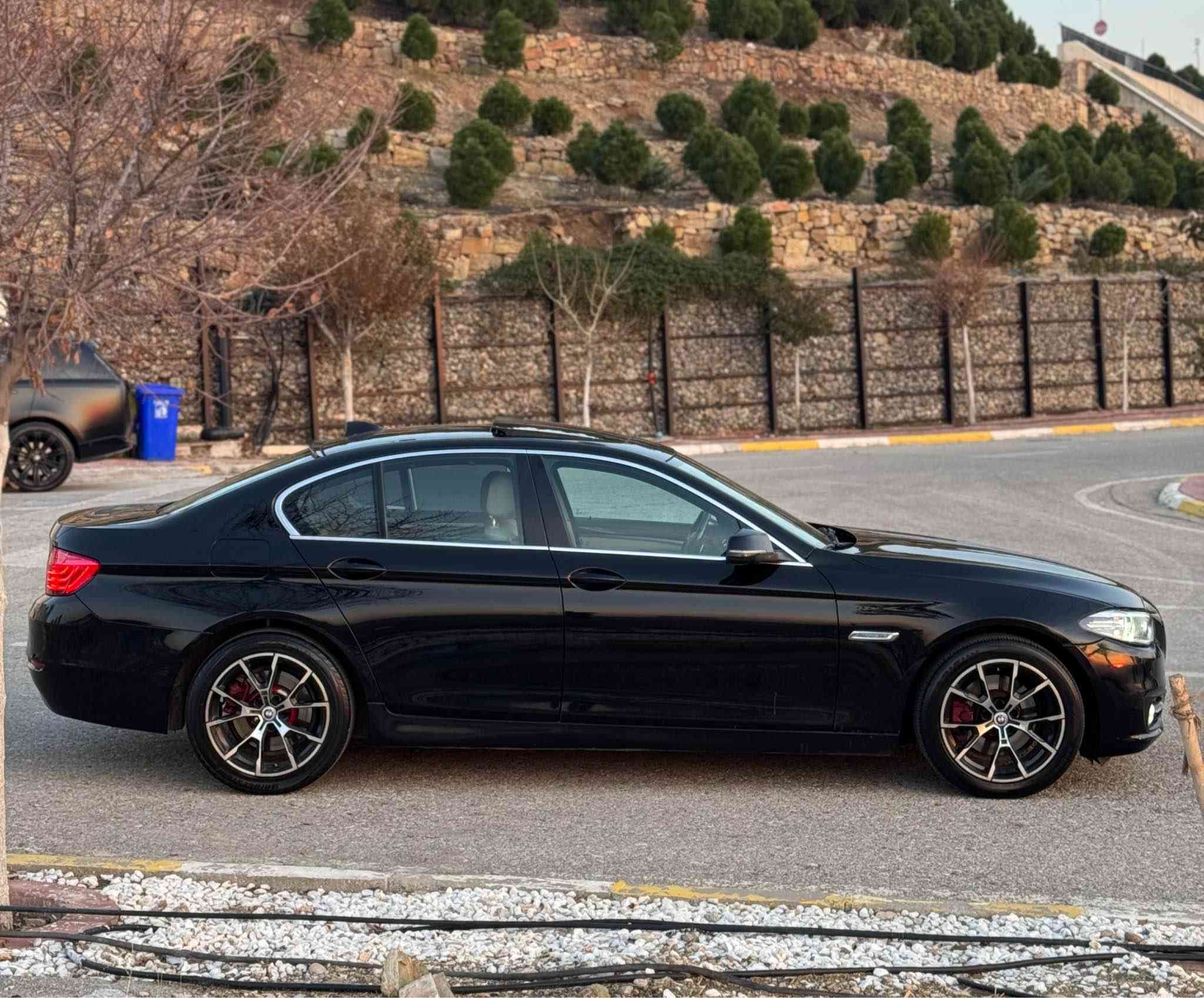 bmw aluroush
بیئێم ٥٢٠ ٢٠١٥ سفری عروش خلیجی بێ بۆیاخ بێ سارد
٥ پەردە شاشە کامێرا سلایت ناوزەرد بەسمە رادار لایت لیدو عەدەسە برێک بەسمە کوشن جلدو کارەبا ٣ مۆدی لێخورین ئۆتۆ ستارت تەبرید دووزۆن تەحەکوماتی سوکان تراکشن کۆنترۆل سوکانی ئێم
گێڕو مەکینە نەکراوەتەوە مەکینە ٢٠ تۆربۆ بیلادی
رەقەمو سەنەو و بەزەی تازەیە بەناوی خۆمەوەیە
٤تایەی لۆکی لەسەرە کامل پێش و دوام تازە سێرڤس کردووە
١٨٦ گەڵاو معامەلەیەکی زۆر کەم
*********** السليمانية, العراق
