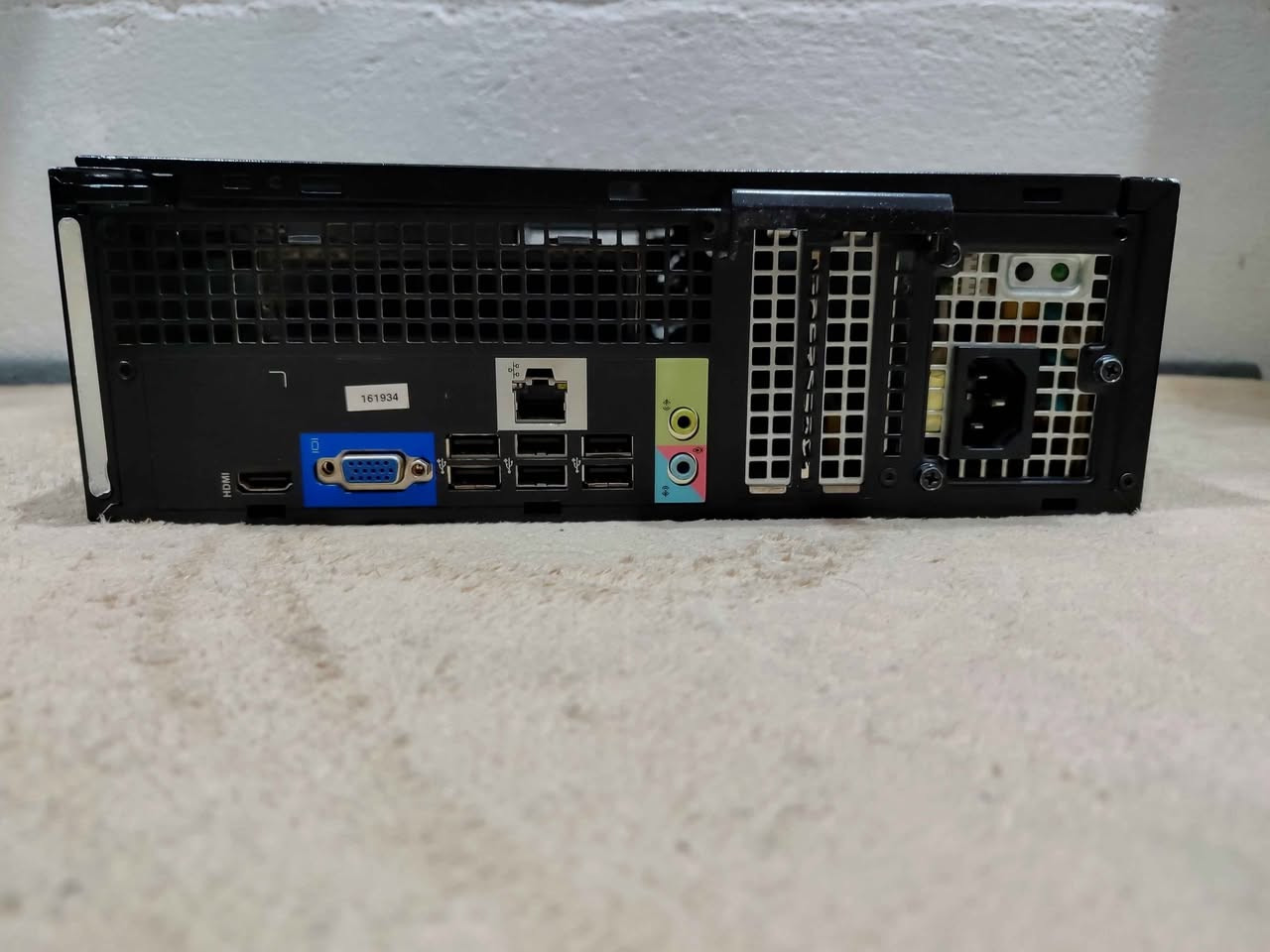 ﷽

کەیسی دێڵ بۆ فرۆشتن یەک کێشەی نییە تەنها ڕام و هاردی ئەوێت بۆ ئیشی ئاسایی و سەیرکردنی فیلم بێ کێشەیە 
وەک لە وێنەکاندا دیارە پێشی کەیسەکە شکاوە 
مواسەفاتەکانی:
Cpu : Core i5-3470

Psu :270wat dell 
 

نرخی: ٢٥ هەزار

شوێن:چەمچەماڵ 
گەیاندنیش هەیە بۆ هەموو کوردستان شمشمل, السليمانية


**إذا كنت صاحب هذا الإعلان وتريد حذفه لأي سبب، رجاءا أرسل رسالة إلى الدعم الفني**