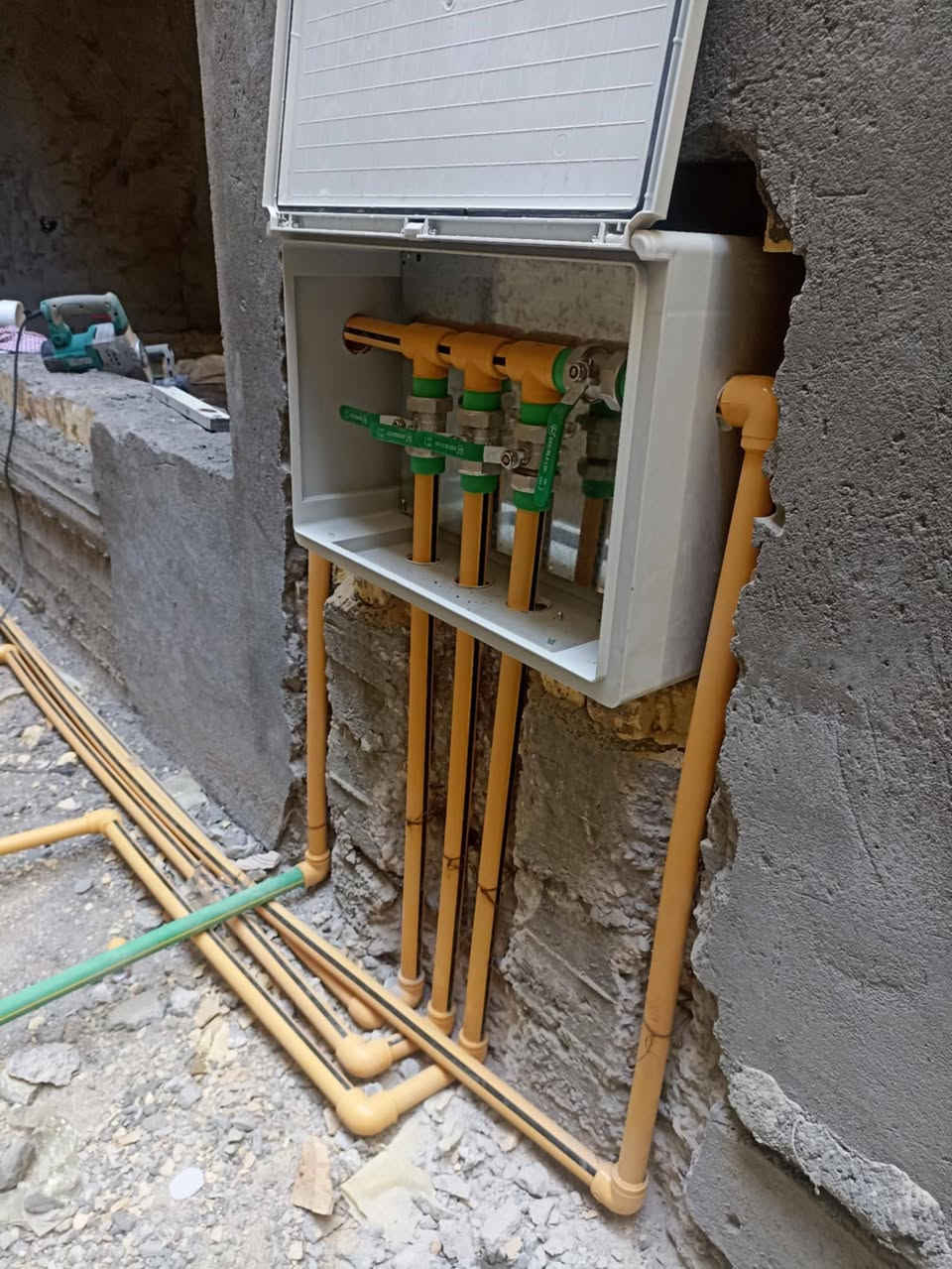 كادر تأسيس ماي ومجاري بأسعار مناسبة ***********
