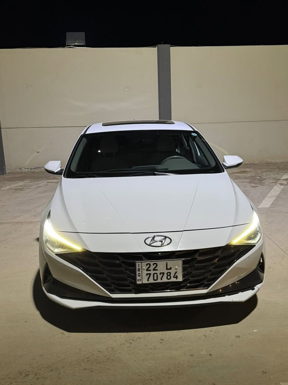 السلام عليكم
النترا لبيع موديل ٢٠٢٣ وارد خليجي السياره فول ١/١  مكينه ٢٠٠٠ 
للاستفسار ***********شراي اتصل مو شراي لا تتصل 
مكان السيارة بغداد بسماية
