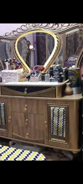 غرفه تركي جديده وتخم نظيف جدا للبيع للاستفسار ***********
