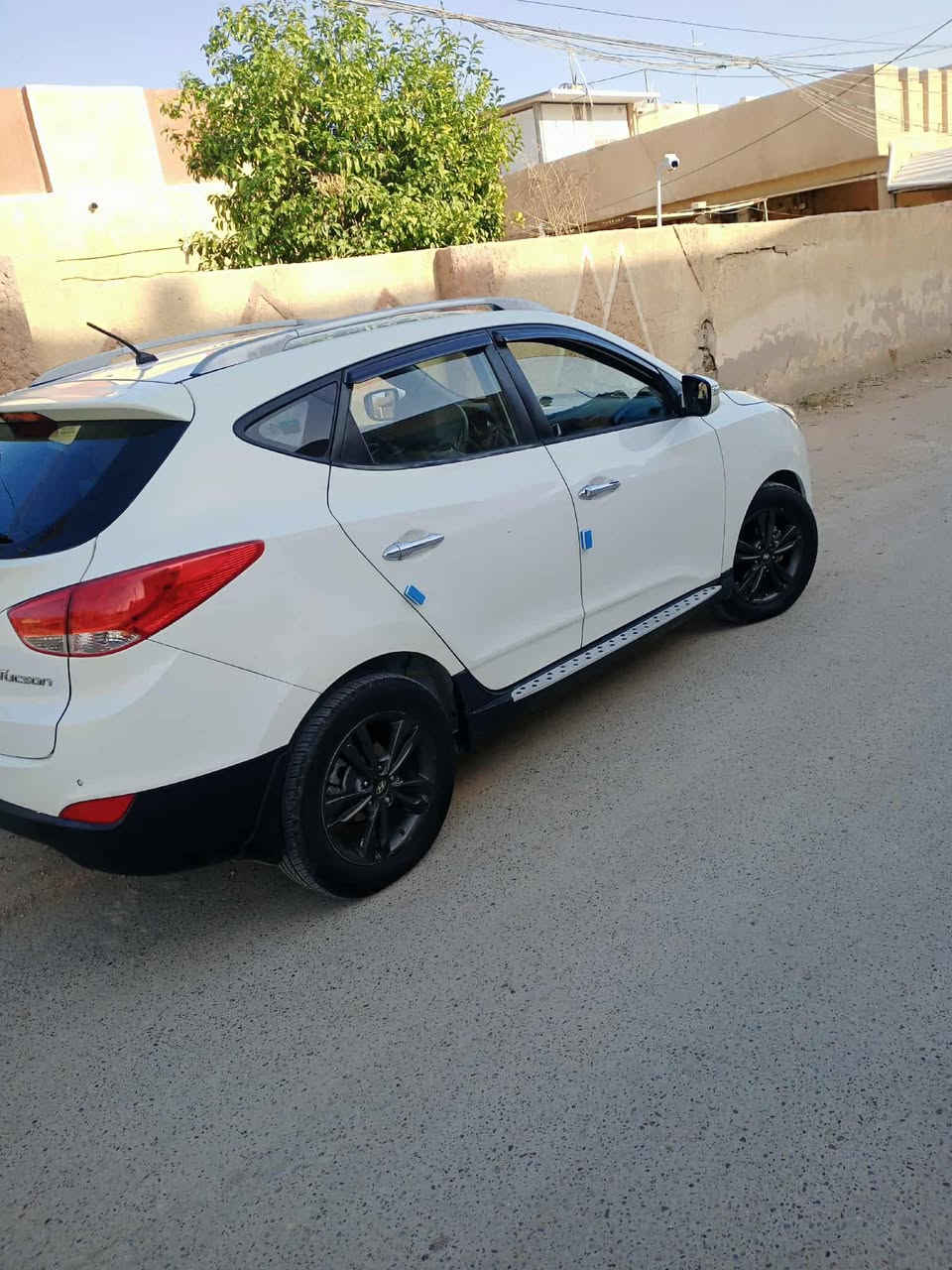 توسان خليجي رقم بغداد بسمي سنويه لل30 مكينه 2000
مكينه كير حداديه كفاله تبريد ثلج ❄️ تخم تاير جديد سياره جاهزه للاخير بيه صبغ قطعتين اثر اشخوط مكفوله سياره من الضربه والتبديل سياره فول مواصفات عده الفتحة 
السعر 119 وبيه مجال مكاني بابل ‏‪***********‬‏
