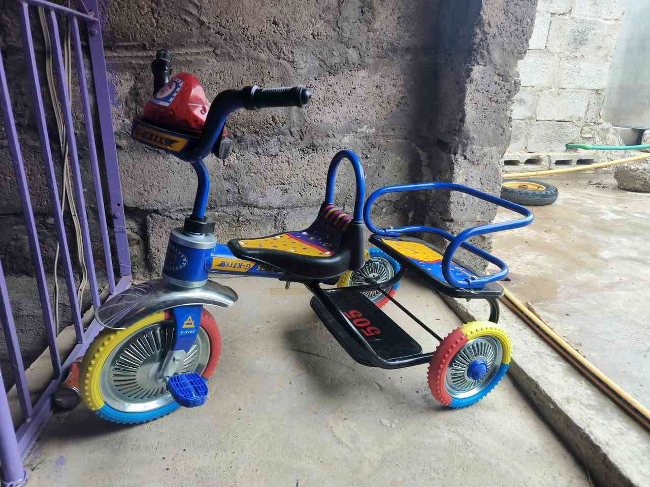 سلام عليكم غراض للبيع
محجل حديقه 3قطلع
كبير 5متر70سم
وسط2متر40سم
صغير باب 80سم
محجل سعره175الف بي مجال
ماكينه خياطه 2
جديد بال كارتون اتنينهم
سعر كل واحد 50الف بي مجال
بايسكل اطفال مستخدام يوم واحد فقط سعره 20الف لتواصل خاص مفتوح او اتصال ***********
