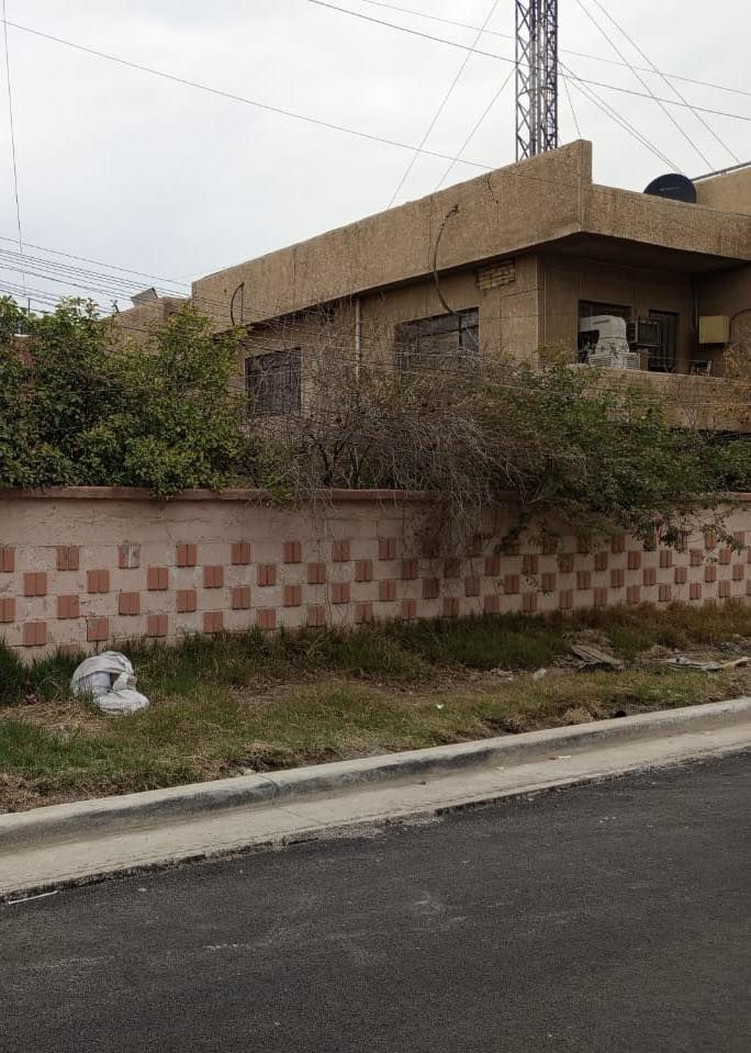 دار للبيع يعتبر ارض مساحه ٣٧١م واجهه ١١ م و٦٢ سم في حي حطين القضاه سند مفروز بسعر مناسب للاستفار وتساب ‭

‭٠٧٧١ ١٩١ ١١٠٩‬
