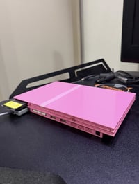 بلاي ستيشن 2 • لون وردي • ملحقات كاملة