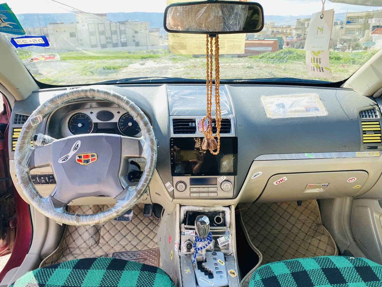 جیلی مۆدیل2013 گێڕ و مەکینەی کامری سعر:37 گەڵا 4تایە و ویلی لۆکی لەژێرە حیزام بۆیاخە لەسەر ساخی کارەبای مەزبوتە لەسلێمانیم (***********-***********) السليمانية, العراق
