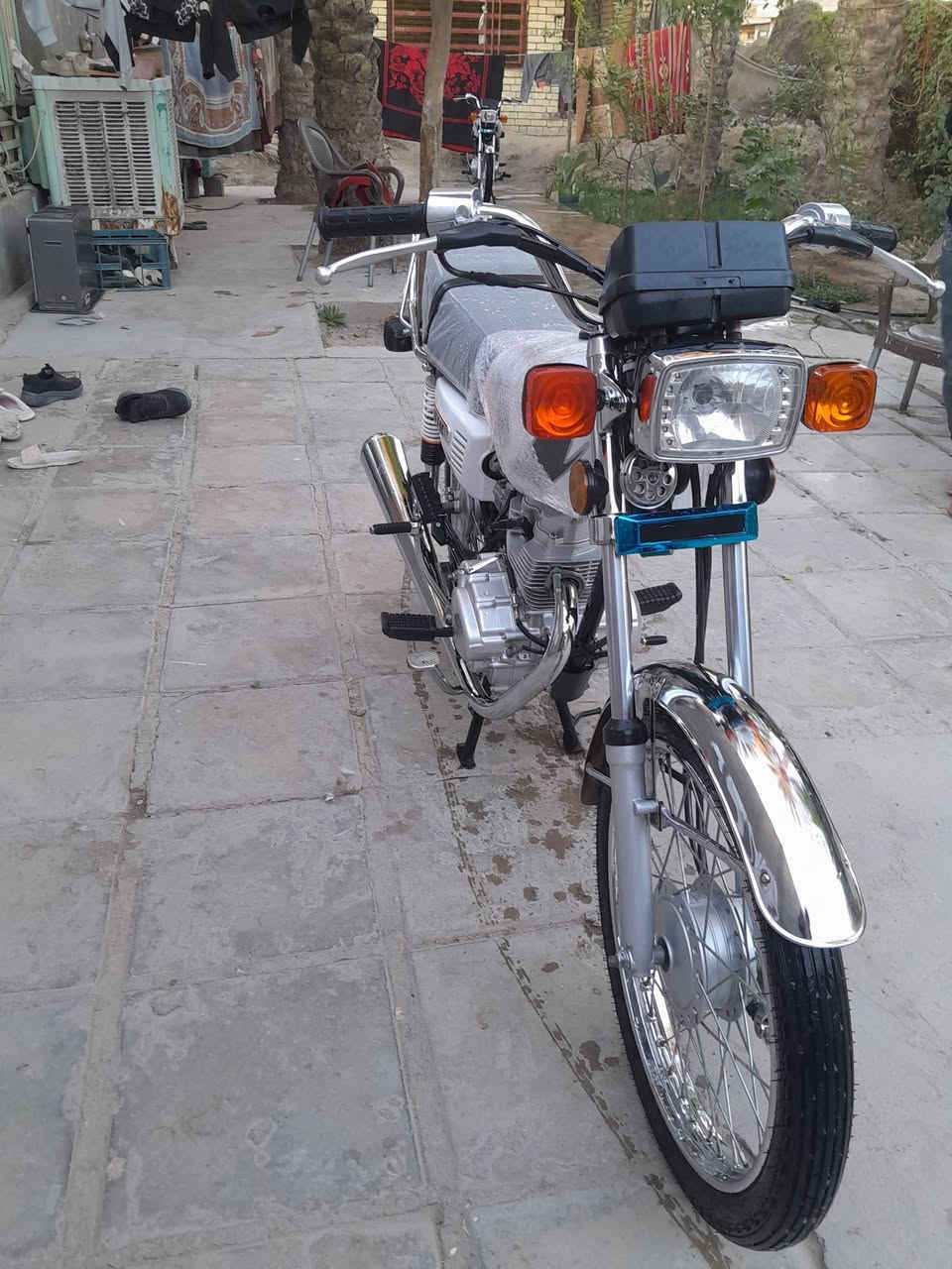 دراجة اربع كير ناما و اوراق سكنر 
مديل ٢٠٢٧
مكاني طويريج .كربلاء 
السعر ٧٠٠ وبيه مجال 
رقم الهاتف ***********
