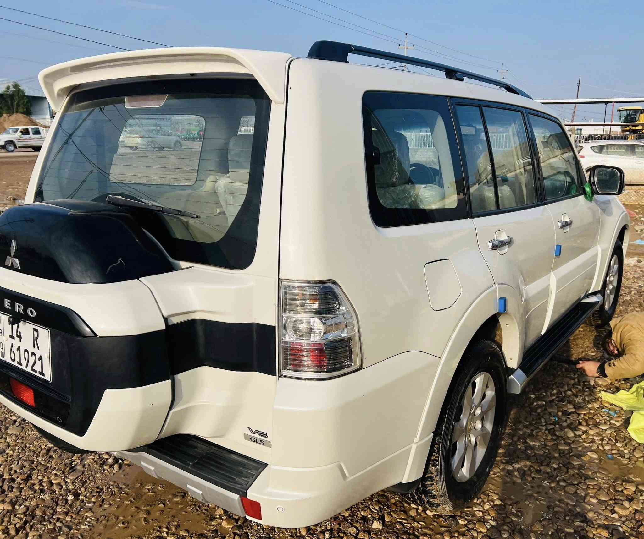 السلام عليكم باجيرو 2016 خليجي احلى من الصور  بيه ملاحضات قليله بارد السعر 160وبيه مجال للاستفسار ***********
