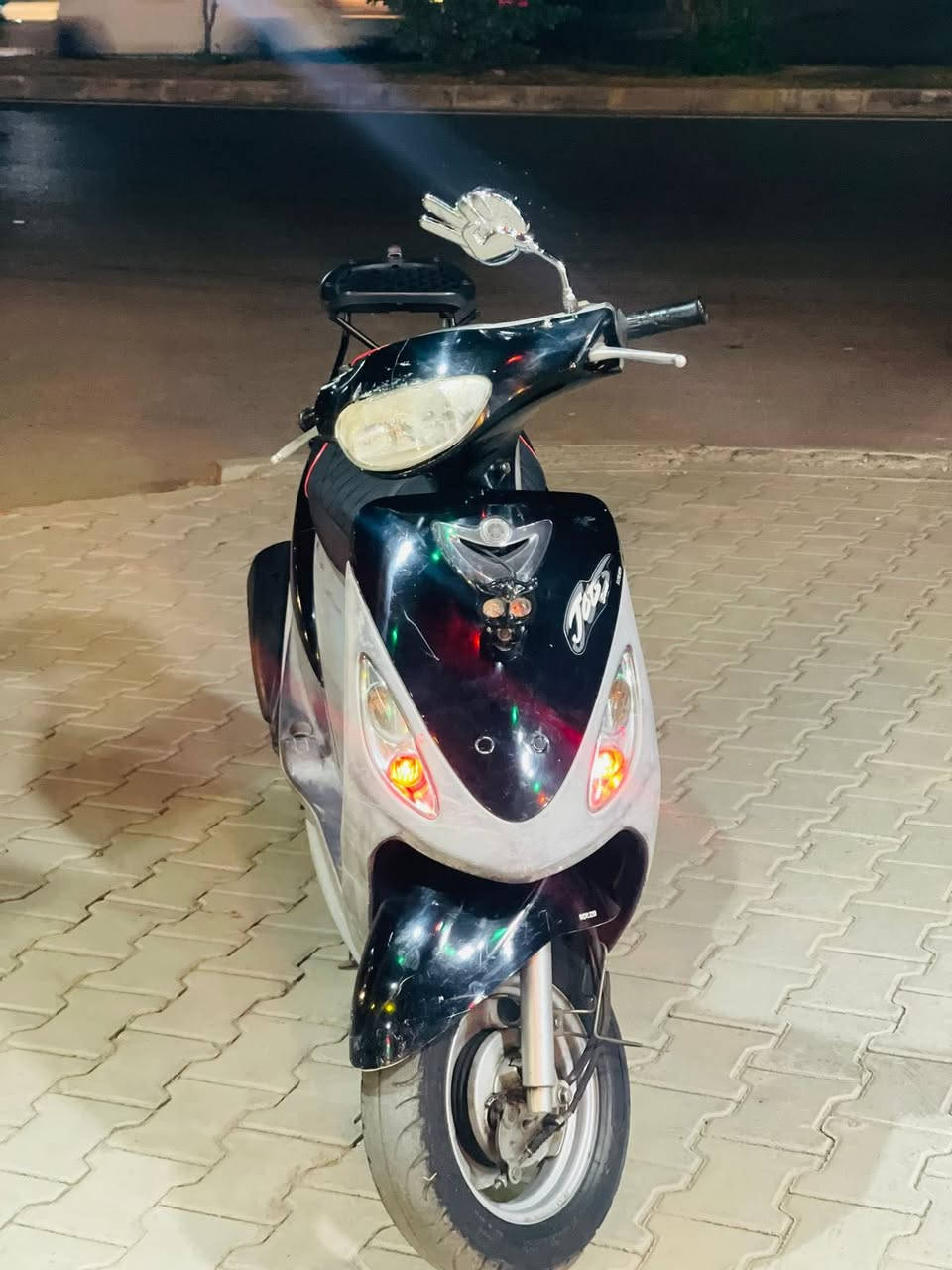 سلام عليكم ورحمة الله وبركاته دراجه للبيع موديل 2008ماكس منغولي فول نضافه وشرط كله بلادي السعر 750 وبيها مجال للطيبين الاستفسار على هاذه رقم ***********
