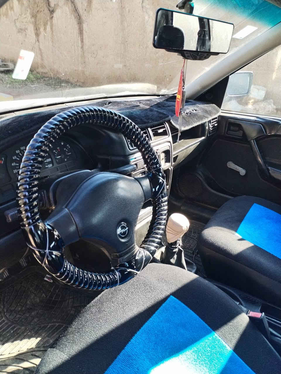 فكترا موديل ١٩٩١ حجم ٢٠ مشورع وطني السعر ٣٨ مكان السيارة كركوك تازة ***********
