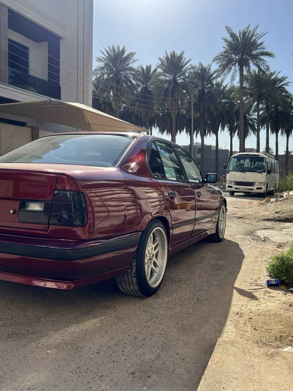 السلام عليكم للبيع 525 مسكر فاينوس 
موديل 1992 فتحه كير اوتو السعر 68 مكاني بغداد الدوره الاستفسار على الرقم ***********
