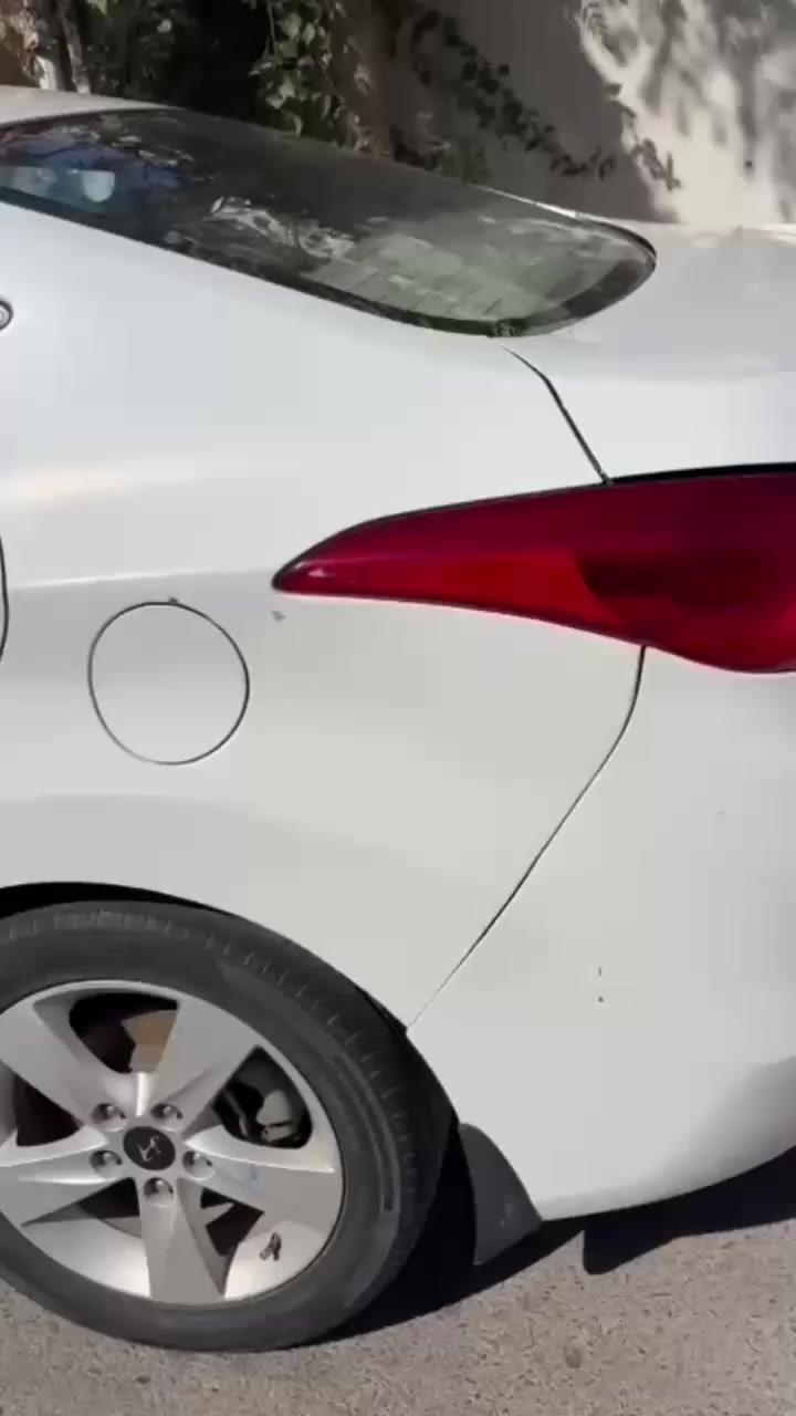 للبيع الانترا 2012 خليجي رقم بغداد مشروع وطني  محرك وكير مكفولة السيارة بية صبغ بالابواب  فقط السارة نظيفة
السعر ٩٧ ورقة وبيك مجال بسيط
 العنوان بغداد، البياع 
للتوصل على الأرقام التالية
 ***********
***********
