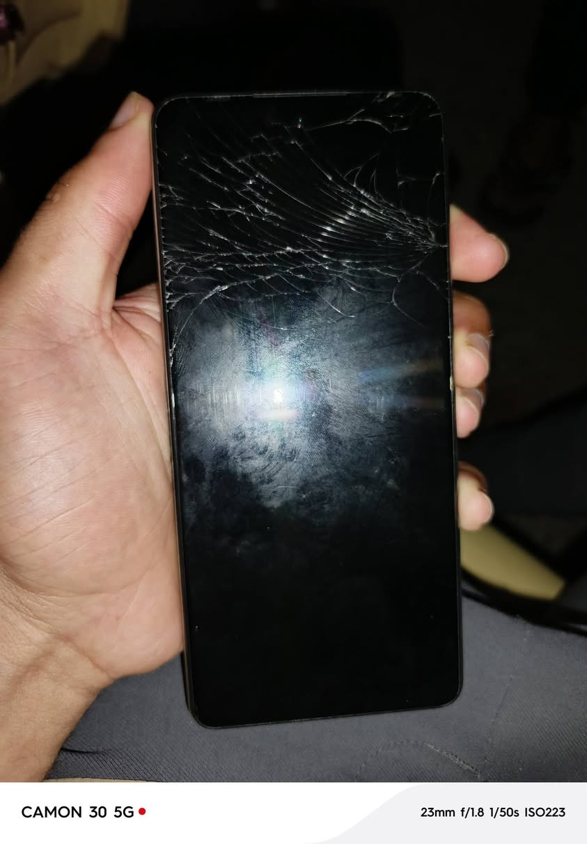 سلام عليكم انفنكس هوت 40 برو
ذاكره 256 جهاز مثل ما موضح بصوره بدون ملحقات 
سعر 150 وبي مجال مكاني بغداد 
*********** واتساب وتصال ومسنجر متواجد
