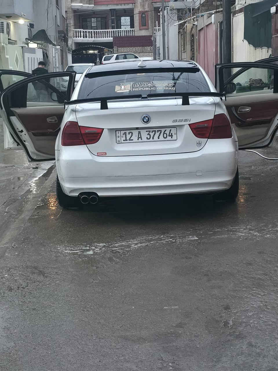 بي ام دبليو ٩٠ E
2011
كير محرك شرط 
سياره شبابيه وعائليه 
صاحبها الشرعي اني 
مكفوله عامه كلين بدون ضرر 
مكينه 6
وارد امريكي 
كشنات جلد 
فول توماتيك تنته بل سكف
كامره حساسات شاشه 
تدفه تبريد قطعتين 
***********
واتساب
