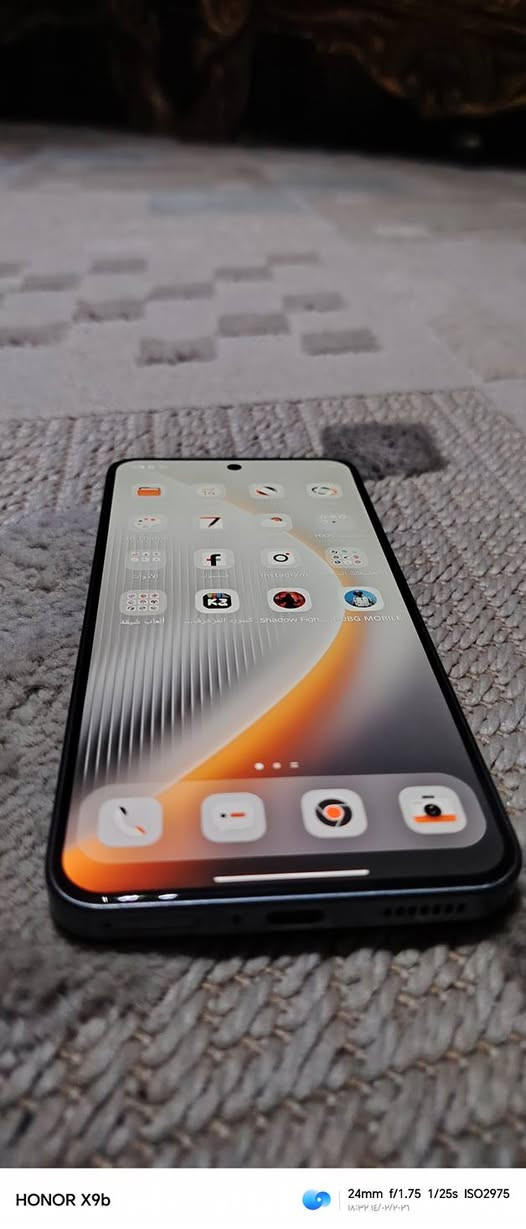 اخوان تكنو بوفا 7 الترا نسخة 12+12 معالج دايمنستي 8350 ببجي 120 فريم وكل الالعاب بس ال
بس الخط بي مشكلة ميشتغل وبي هذا الخدش الزغير
للبيع 240 وبي مجال او مراوس


**إذا كنت صاحب هذا الإعلان وتريد حذفه لأي سبب، رجاءا أرسل رسالة إلى الدعم الفني**