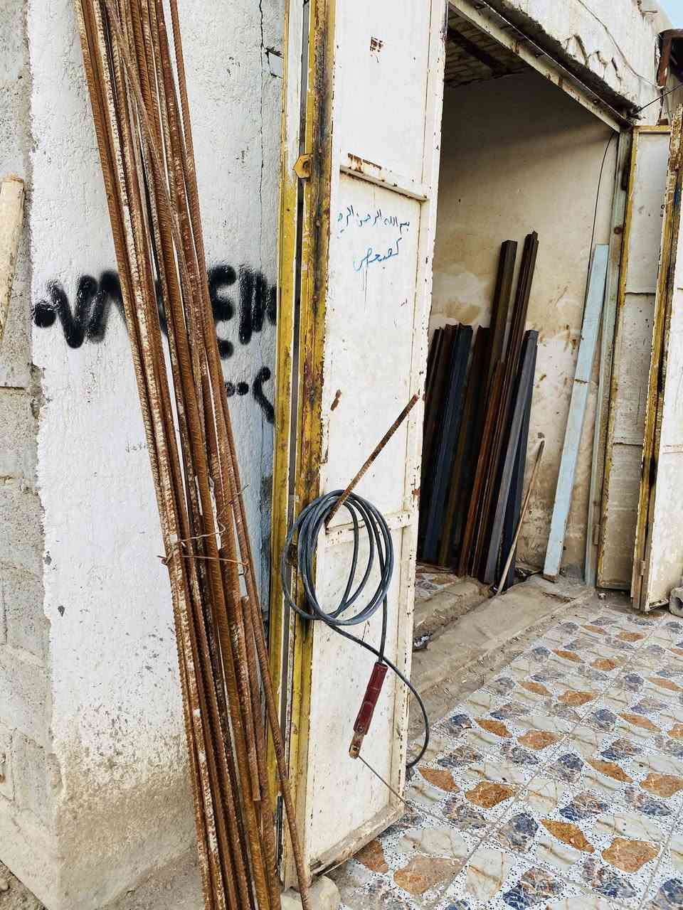 السلام عليكم 
شيلمان وسط وثقيل جديد 
شيش مستخدم 
أبواب مستخدم 
شبابيك مستخدم 
بواري 
أتاري مستخدم 
هنگلايين مستخدم وجديد ثقيل 
سندويج مستخدم 
جينكو مستخدم 

عنوان المحل شارع الدوايه قرب حسينيه سيد جاسم


**إذا كنت صاحب هذا الإعلان وتريد حذفه لأي سبب، رجاءا أرسل رسالة إلى الدعم الفني**