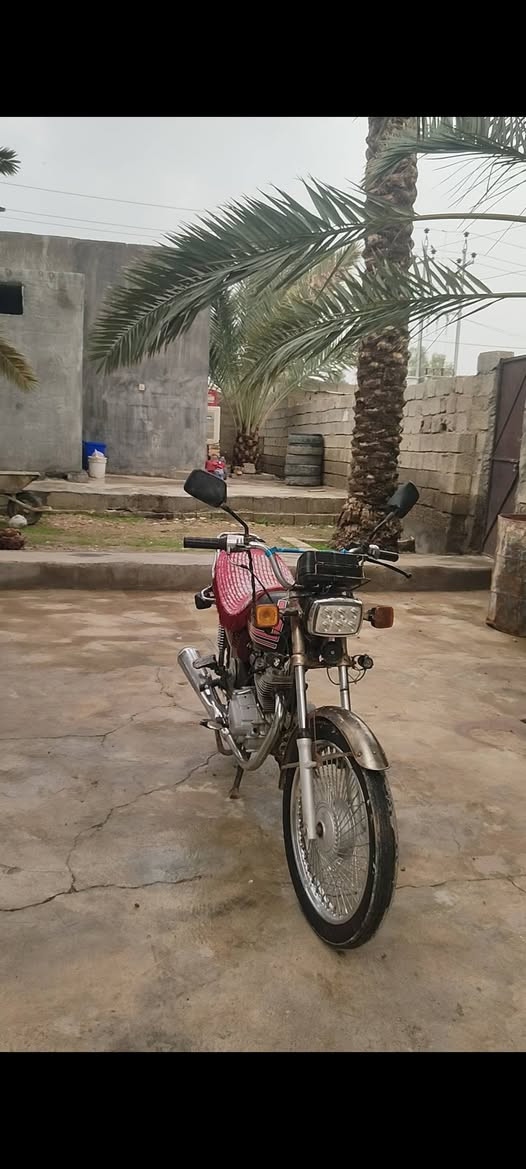 ماطور للبيع موديل 2017 أوراق السعر 250بي. مجال
***********
