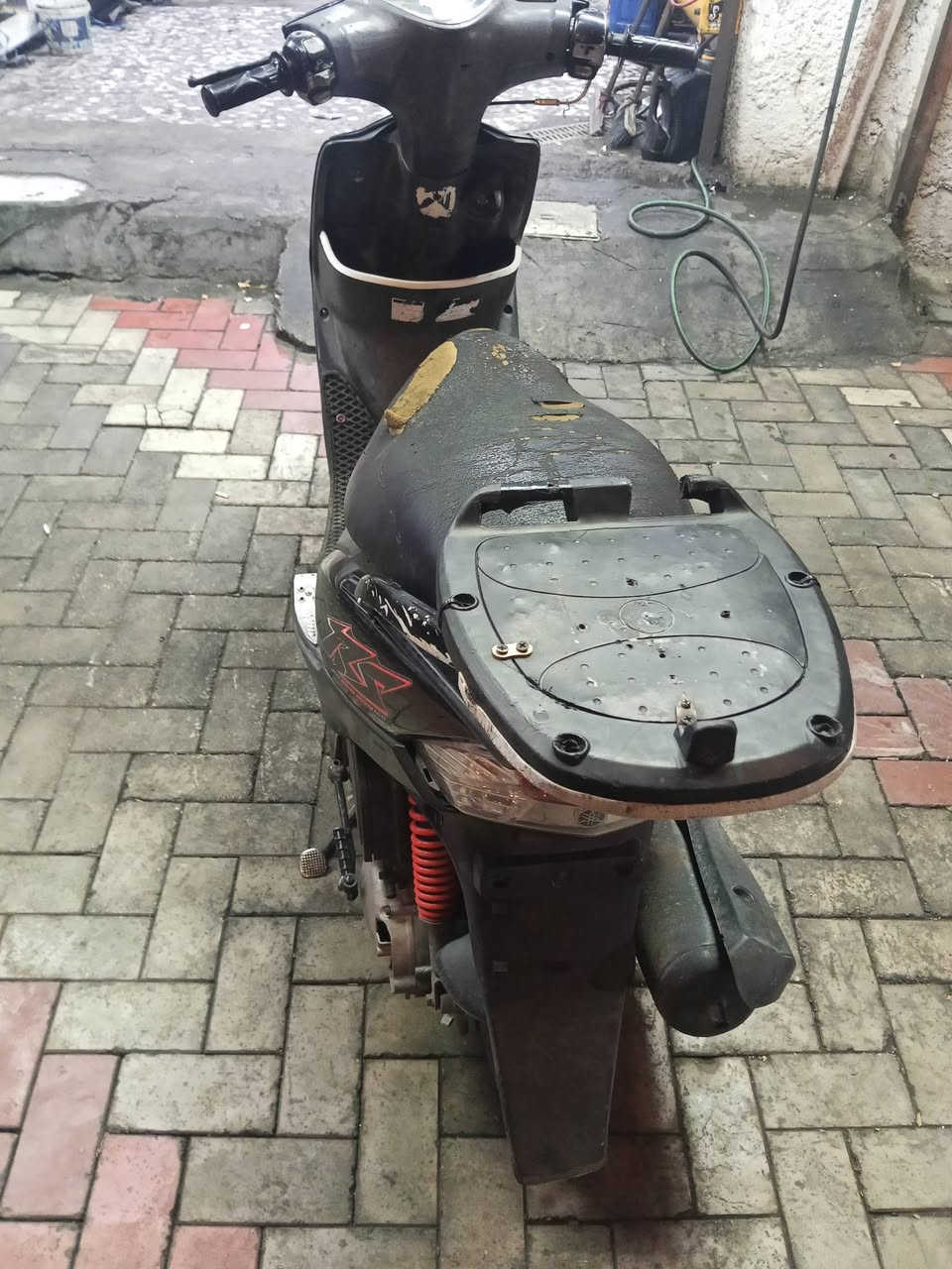 ماكس عدله
شلعه ومعدل ختم واحد صار اربع شهور نازله من رمبه 
دراجه فول دهن كله امزويل بانزين محسن للبيع سعره
(725) بيه مجال بسيط مكاني بغداد المنصور رقمي
***********
