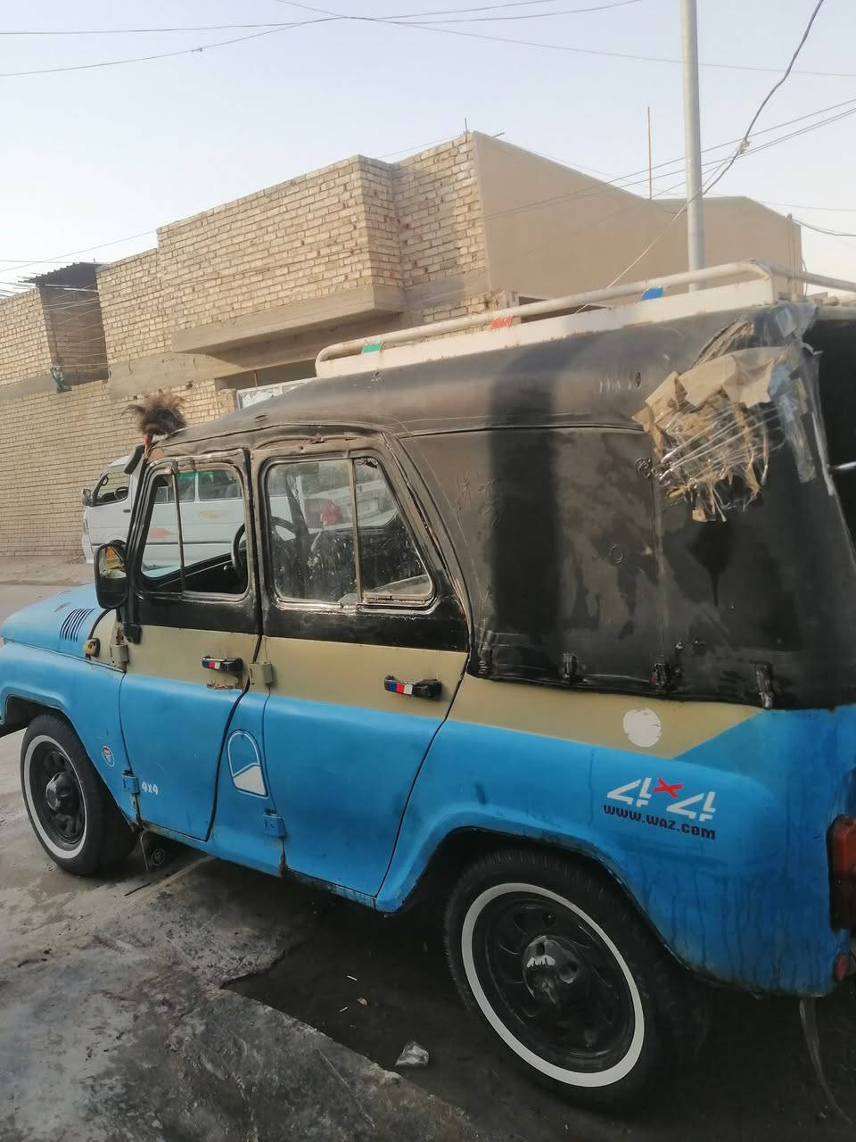 السلام عليكم 

واز للبيع 

موديل 1988 

بدون 

محرك ونجي 

كير عادي 

تخم تاير جديد خط ابيض 

المكان بغداد مدينه الصدر 

الرقم *********** بي واتساب 

السعر أتصل عل رقم وتدلل
