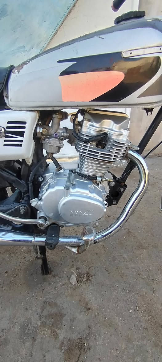 سلام عليكم هاي دراجه بدون مستعجل على بيعه سعر 400وبيه مجال هاذ رقمي ***********
