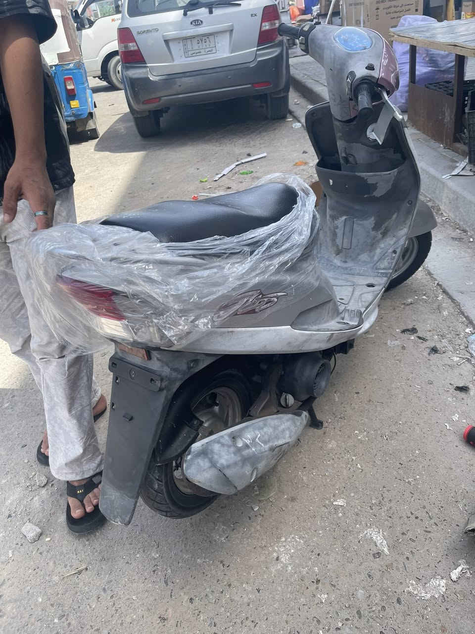 سلام عليكم دراجه ماكس قجمه دراجه لبيع جديده بمعنه كلمه صارلها سبوع طالعه رمبه وصلها وياها امانت الله ورسوله دراجه مال جناي  دراجه كلها شغاله من طول لطول مابيها شي نقص كهربائيات عامه شغاله سلف هندر لايت هورن كله شغال نهضه شلعه معدل فول مكاني البصره ***********واتساب
