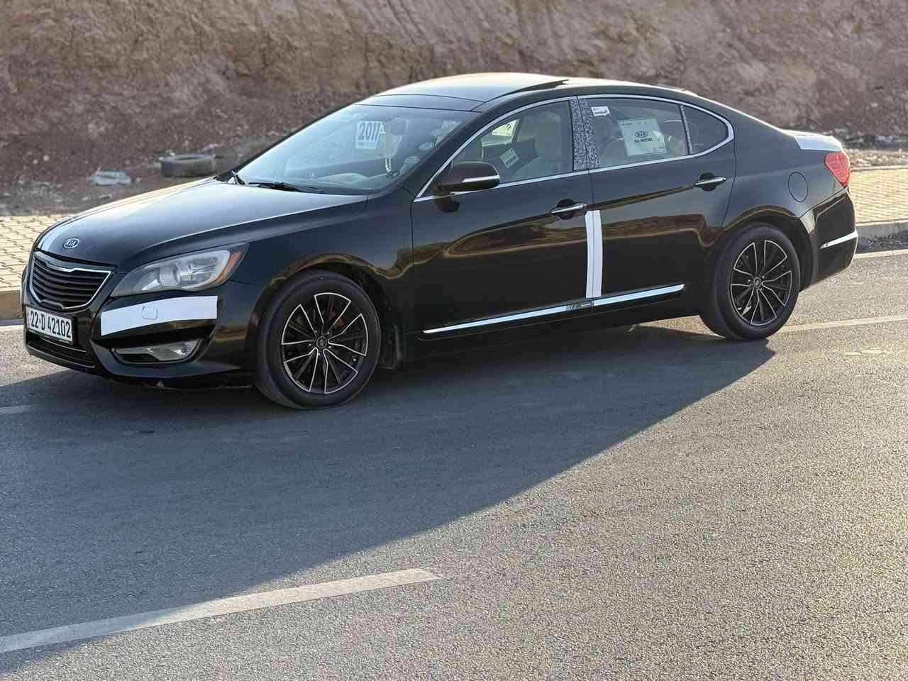 للبيع كيا كادينزا  2011
رقم اربيل الجديد 
 سنويه بأسمي 
شرط تحويل وكالة
محرك 6 سلندر 3500 دووش
صدر زيرو مبدله
تخم تاير جديد مشيلن الأصلي تخم دسكات
شاشه وكامره 
حساس خلفي امامي 
بانوراما 
بصمه تشغيل وبيبان 
أناره داخليه والدوسات وترحيب
كراسي اماميه كهرباء 
تحكمات ستيرن 
حاجب لايت 
وزنون 
السياره جداً نظيفه وخاليه من كل نقص
تبريد ثلج 
السياره خليجيه 
بيه قطعتين صبغ بونيت و جاملغ سكن

السعر 105 ورقه بي مجال

مكاني كركوك

***********

