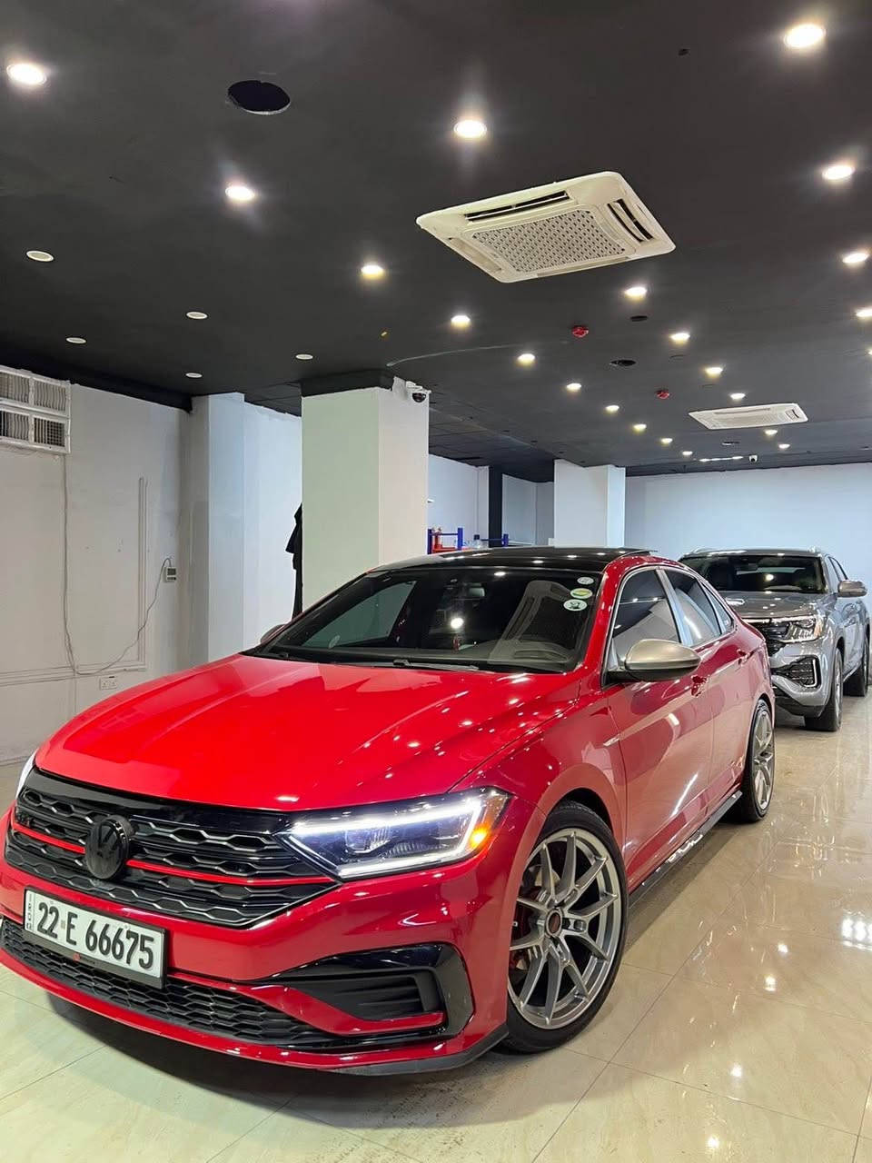 Volkswagen jitta R line 2019                  Gli سةيارةكة كامل كرايتة                              فوول فوول مواسةفاتة بةسمةية شةغالة پانوراماية گوشين جلد و هيتةرو كارةبايية سيدي بوكسة شاشة گةورةية كارپلةية ناو دوو رةنگة زور مواسةفاتي تر سةيارةكة كلين تايتل بي سبوغ بي تعديل بةس نةرمة تةزرةچي زور خةفيفي هةية گير و مةچينةو تةقةو رةقةو بةناوكردن غةرامة هةموو شتةي بةشةرت *********** أربيل, العراق
