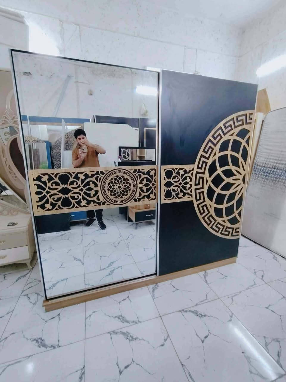 غرفة تركي 8قطع نظام سلايت  ❤ ✨
نظافة 95 / 100 ❤✨ 
السعر 425 مع الشد 🪛ونقل 🚙
داخل بغداد متوفر توصيل لجميع المحافظات 🇮🇶


**إذا كنت صاحب هذا الإعلان وتريد حذفه لأي سبب، رجاءا أرسل رسالة إلى الدعم الفني**