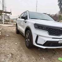 بسم الله الرحمن الرحيم سورنتو للبيع موديل 23 معمره بعمان بيهه اربع قطع...