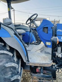 للبيع حجم 100 موديل 2012 /07730373794