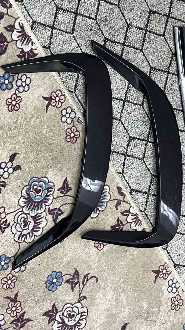 السلام عليكم عندي هذني الغراض.  مال جارجر 

شاشات عدد. ثنين.  سعر الوحده.    35.    
سكوب بيبان.  سعره 25.   
مطريات.  سعرهن. 20.   
دفيوزر. سعره.   25. 
***********.   مكاني. بغداد الرصافه.
